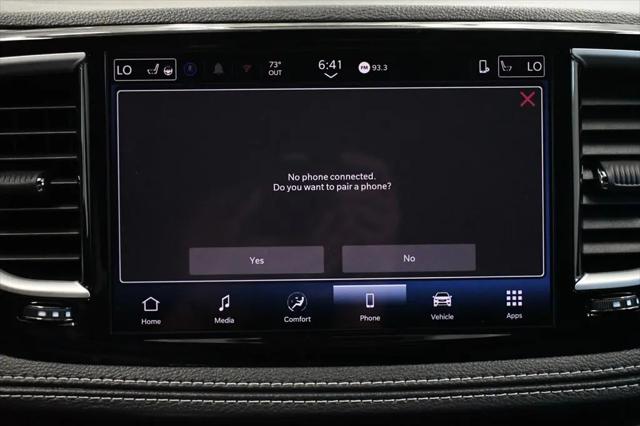 2027 Chrysler Pacifica Select