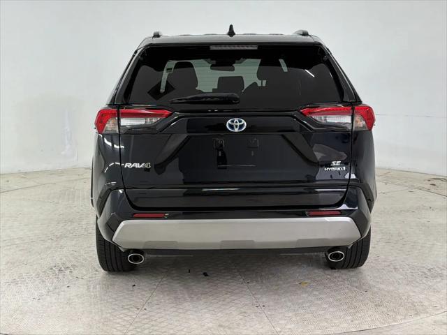 2022 Toyota RAV4 Hybrid SE