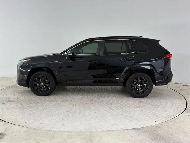 2022 Toyota RAV4 Hybrid SE
