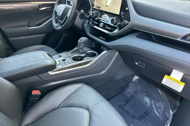 2026 Toyota Highlander Hybrid Limited