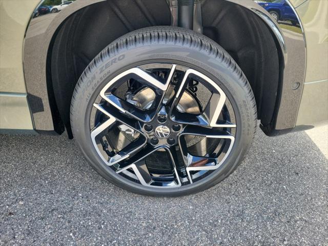 2026 Volkswagen Tiguan SEL R-Line Turbo
