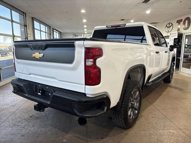 2022 Chevrolet Silverado 2500HD 4WD Crew Cab Standard Bed Custom