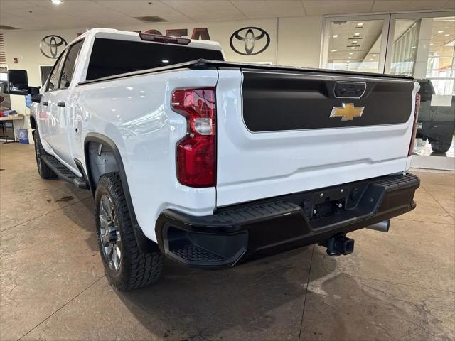 2022 Chevrolet Silverado 2500HD 4WD Crew Cab Standard Bed Custom
