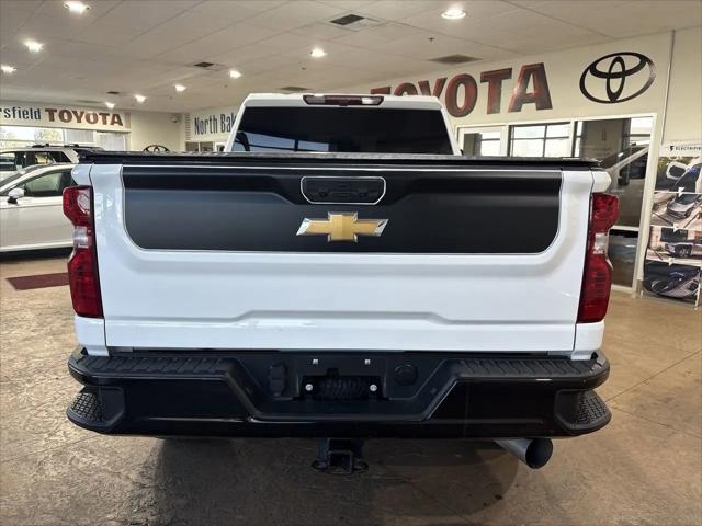 2022 Chevrolet Silverado 2500HD 4WD Crew Cab Standard Bed Custom