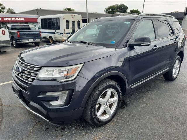 2017 Ford Explorer XLT 2017 Ford Explorer XLT