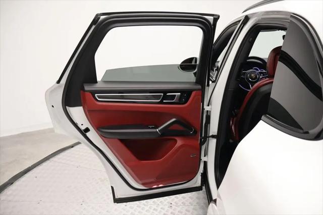 2023 Porsche Cayenne S