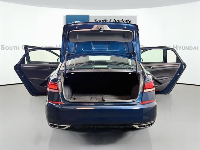 2020 Volkswagen Passat 2.0T R-Line