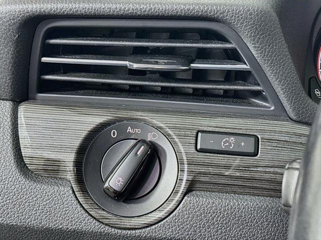 2020 Volkswagen Passat 2.0T R-Line