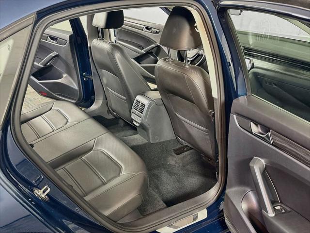 2020 Volkswagen Passat 2.0T R-Line
