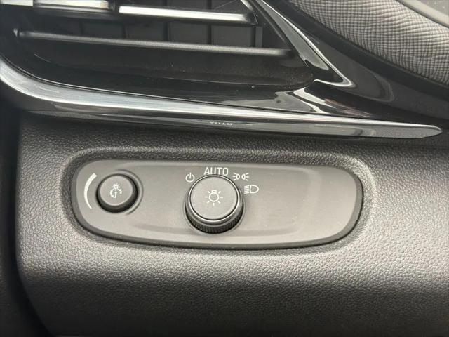 2025 Buick NV Sport Touring FWD