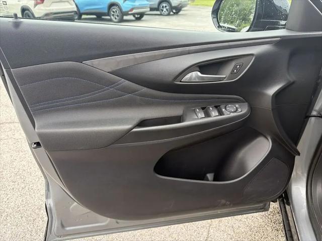 2025 Buick NV Sport Touring FWD
