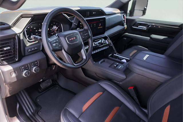2024 GMC Sierra 2500HD 4WD Crew Cab Standard Bed AT4