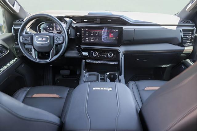 2024 GMC Sierra 2500HD 4WD Crew Cab Standard Bed AT4