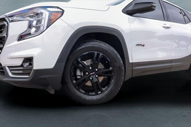 2023 GMC Terrain AWD AT4
