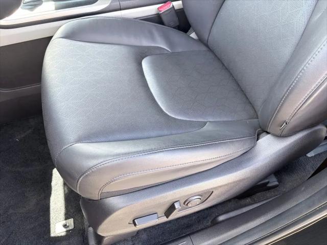 2024 Kia Carnival MPV LX Seat Package