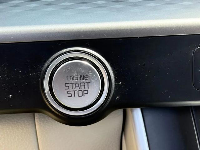 2024 Kia Carnival MPV LX Seat Package