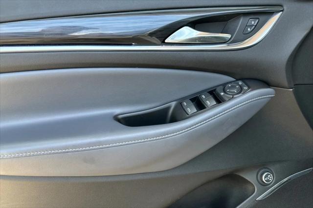 2024 Buick Enclave Essence FWD