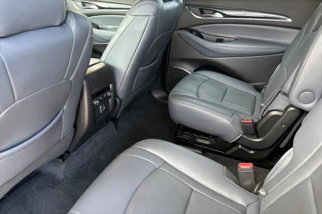 2024 Buick Enclave Essence FWD