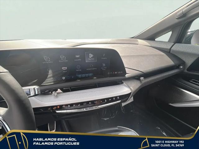 2025 Cadillac iQ Luxury 2 AWD