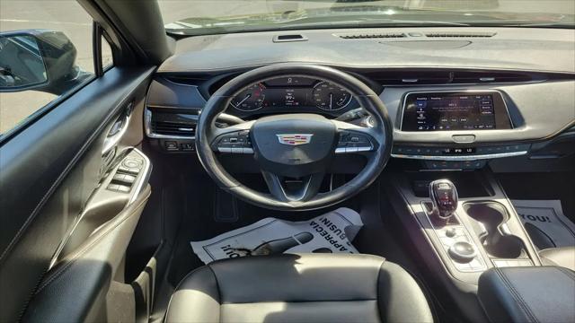 2023 Cadillac XT4 AWD Sport