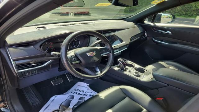 2023 Cadillac XT4 AWD Sport