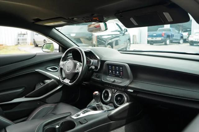 2021 Chevrolet Camaro RWD Coupe LT1