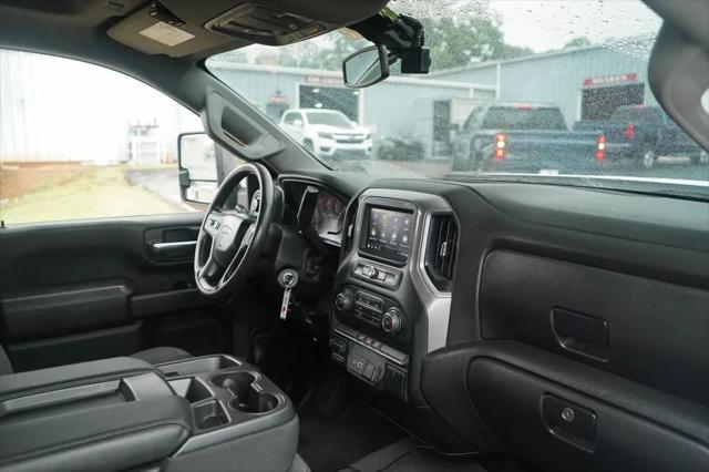 2022 Chevrolet Silverado 2500HD 4WD Crew Cab Standard Bed Custom