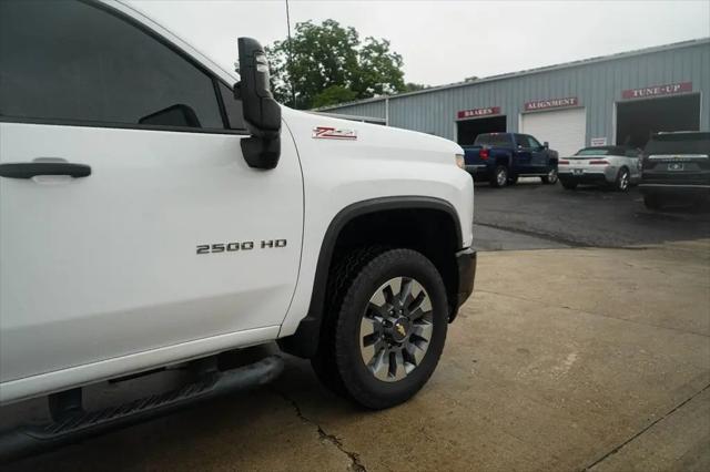 2022 Chevrolet Silverado 2500HD 4WD Crew Cab Standard Bed Custom
