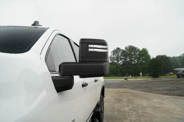 2022 Chevrolet Silverado 2500HD 4WD Crew Cab Standard Bed Custom