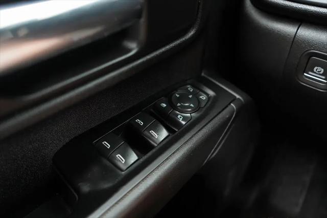 2022 Chevrolet Silverado 2500HD 4WD Crew Cab Standard Bed Custom
