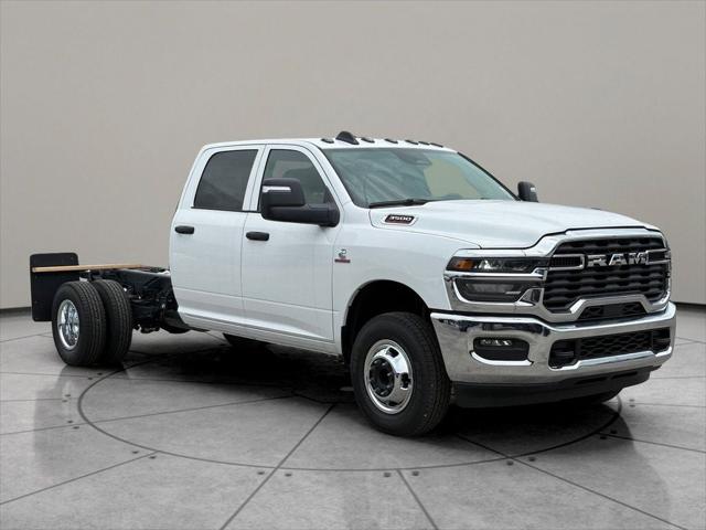 2026 RAM 3500 Chassis RAM 3500 TRADESMAN CREW CAB CHASSIS 4X4 60 CA