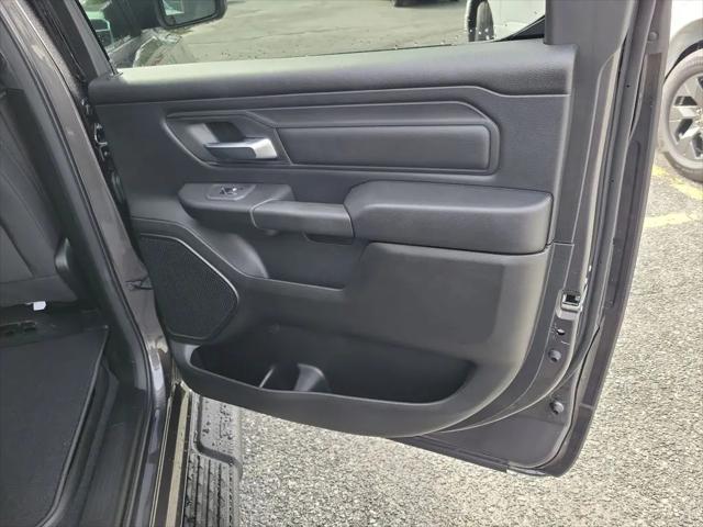 2026 Ram 1500 Express Crew Cab 4x4 57 Box