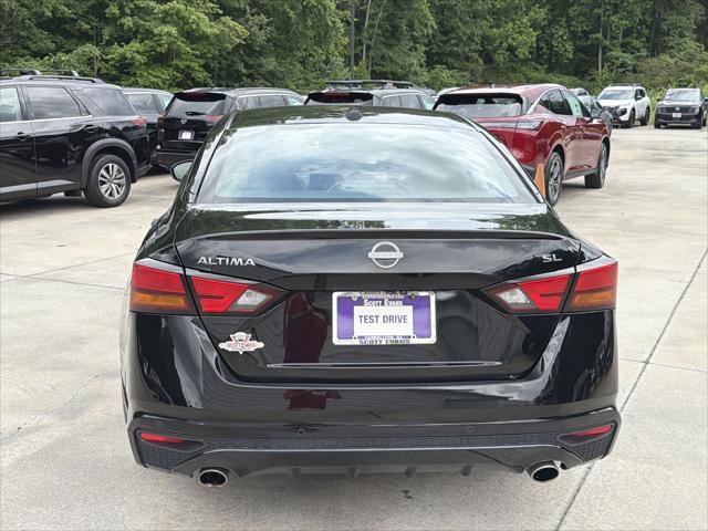 2024 Nissan Altima SL FWD