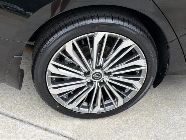2024 Nissan Altima SL FWD