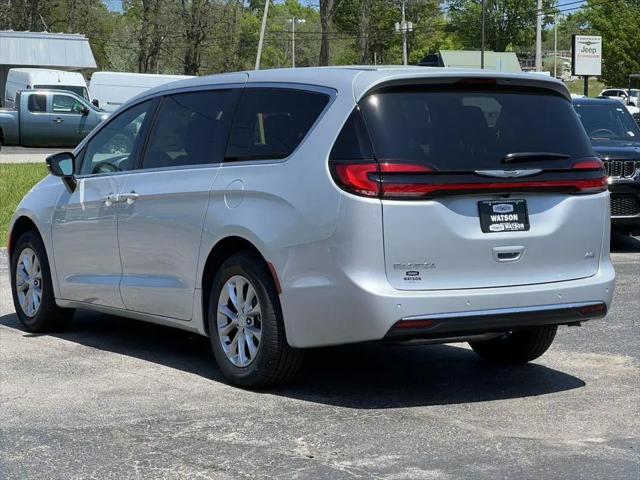 2026 Chrysler Pacifica Select AWD