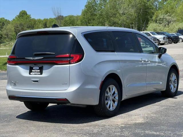 2026 Chrysler Pacifica Select AWD