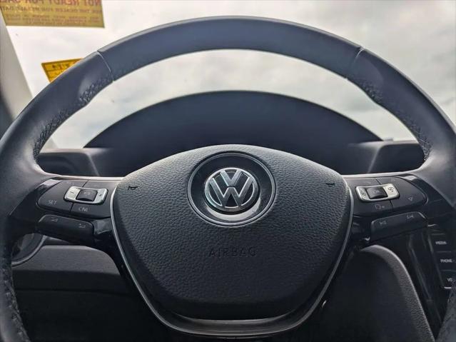 2020 Volkswagen Passat 2.0T R-Line