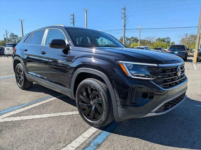 2026 Volkswagen Atlas Cross Sport SE with Technology