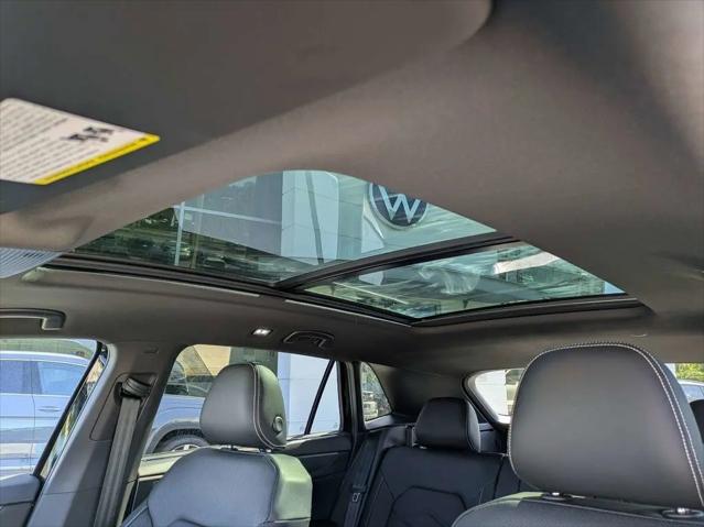 2026 Volkswagen Atlas Cross Sport SE with Technology