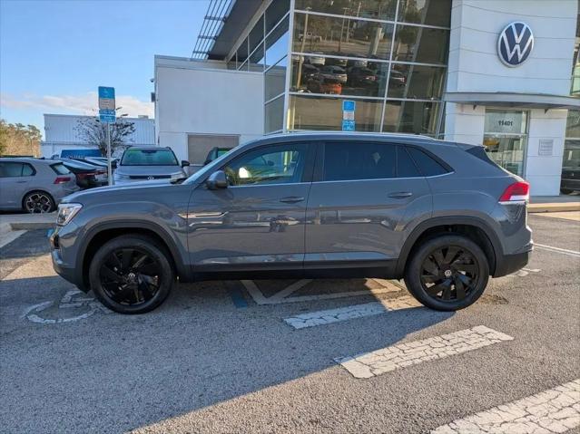 2026 Volkswagen Atlas Cross Sport SE with Technology