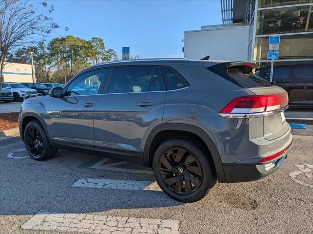 2026 Volkswagen Atlas Cross Sport SE with Technology