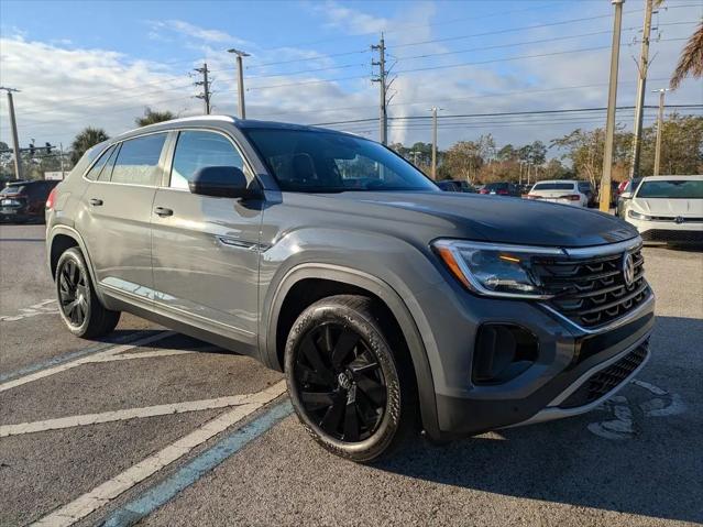 2026 Volkswagen Atlas Cross Sport SE with Technology