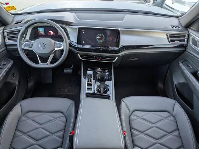 2026 Volkswagen Atlas Cross Sport SE with Technology