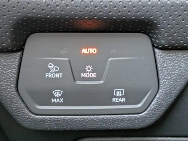 2026 Volkswagen Atlas Cross Sport SE with Technology