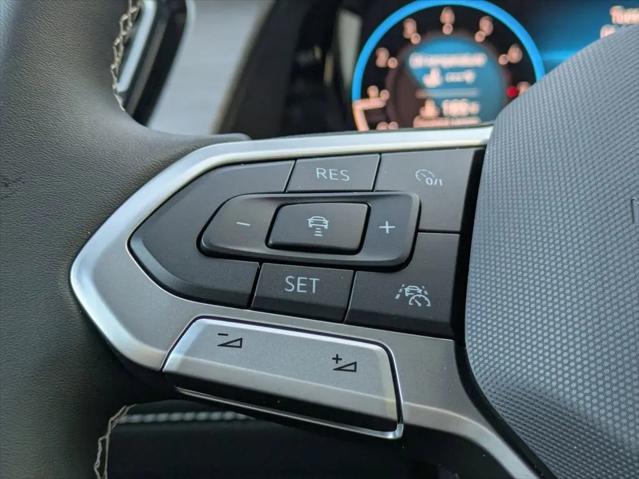 2026 Volkswagen Atlas Cross Sport SE with Technology