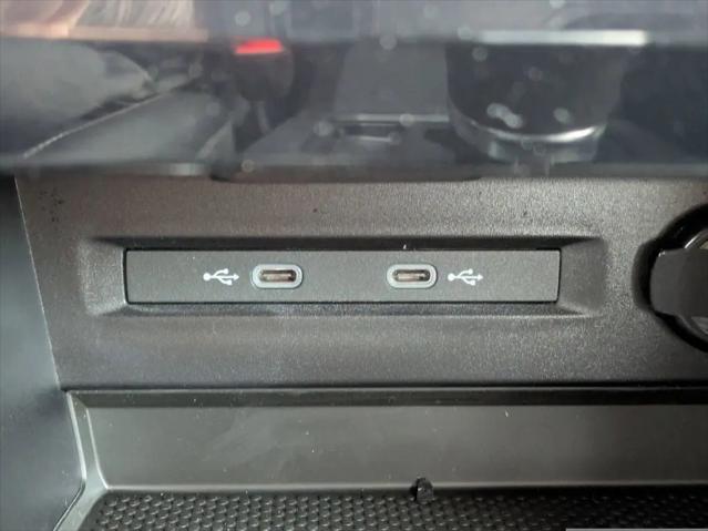 2026 Volkswagen Taos SE Black