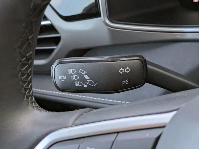 2026 Volkswagen Taos SE Black
