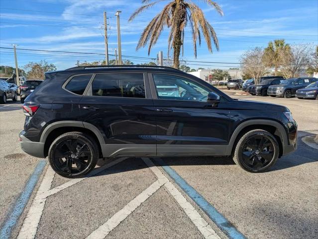 2026 Volkswagen Taos SE Black