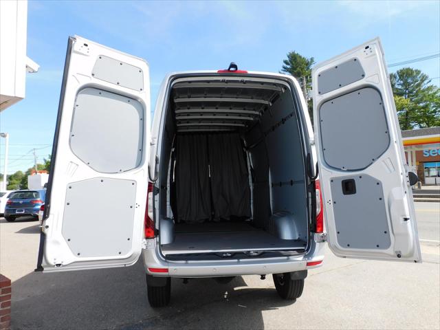 2024 Mercedes-Benz Sprinter 2500 Standard Roof 4-Cyl Diesel HO
