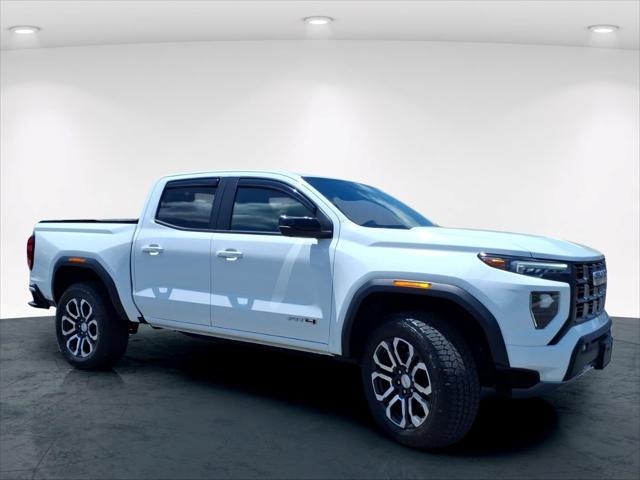 2024 GMC Canyon 4WD AT4